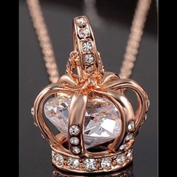 Queen Crown 👑 18K Rose Gold Necklace CZ - Picture 2 of 5